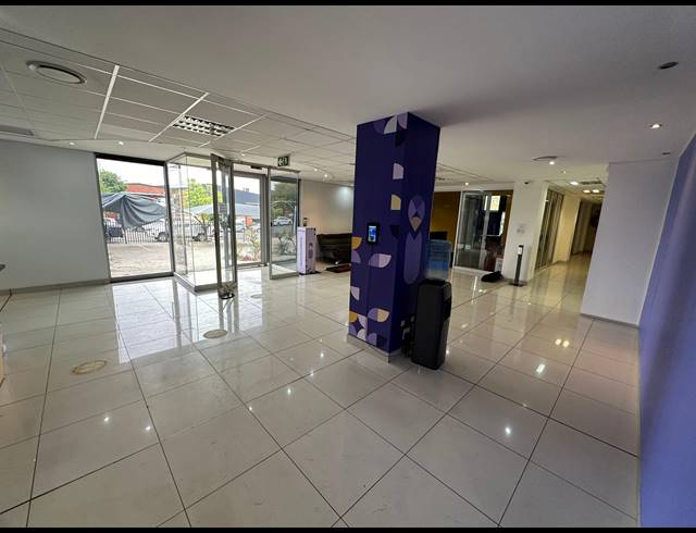 2,221M² WAREHOUSE TO LET IN NORTH RIDING